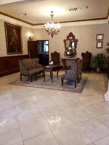 Le Richelieu in the French Quarter - 1