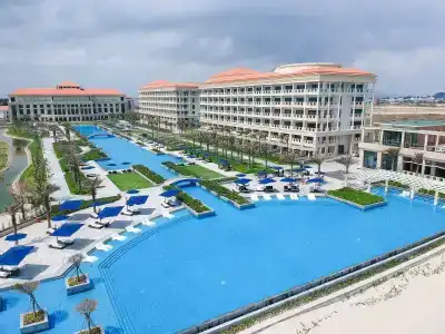 Sheraton Grand Danang Resort - 13