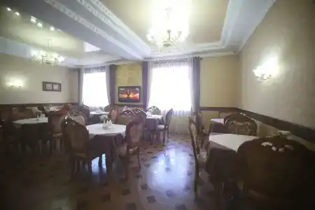 Grand  - 27