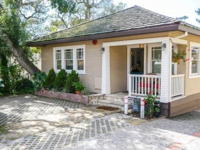Briarwood Inn - 200