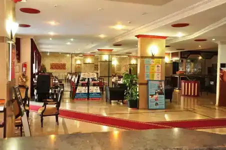 Mustis Royal Plaza - 24