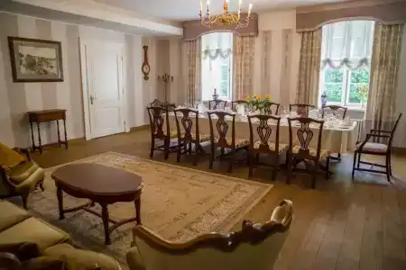 Saka Manor - 14