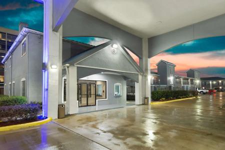 6 Energy Corridor - 6