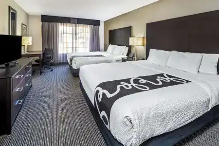 La Quinta by Wyndham Anaheim - 6