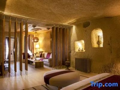 Hezen Cave - 44