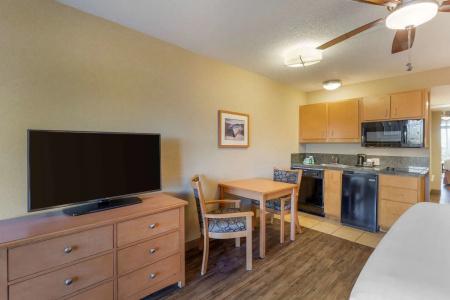 Best Western Plus Ocean View - 42