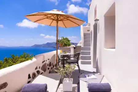 Pezoules of Oia - 40
