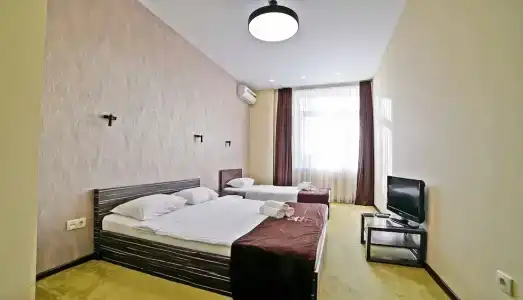 Mardi Plaza - 37