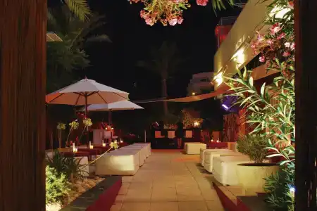 El Pacha - Entrance to Pacha Club Included - 16