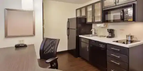 Sonesta Simply Suites Charlotte University - 22