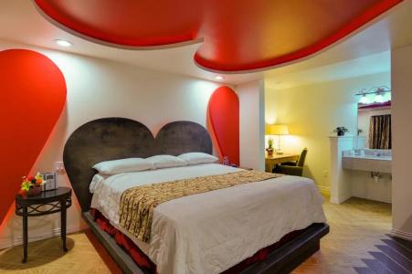 Romantic Inn & Suites - 49