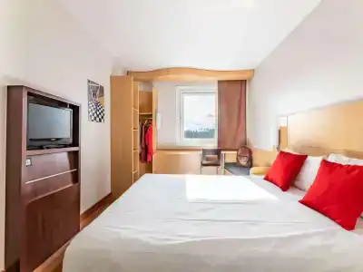 Ibis Plzeň - 2