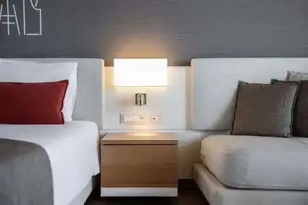 Avra Imperial - 65