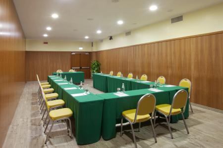 Holiday Inn Cagliari, An Ihg - 12