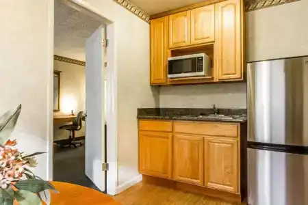 Quality Inn & Suites - 64