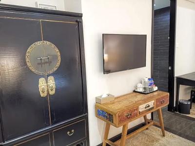 1825 Gallery - 43