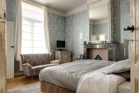 b&b In - 4