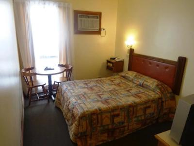 St Georges Motor Inn - 59