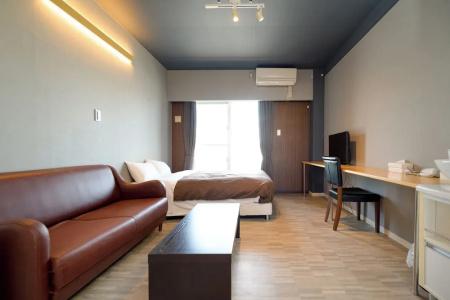 Mr. Kinjo inn D-buil - 28