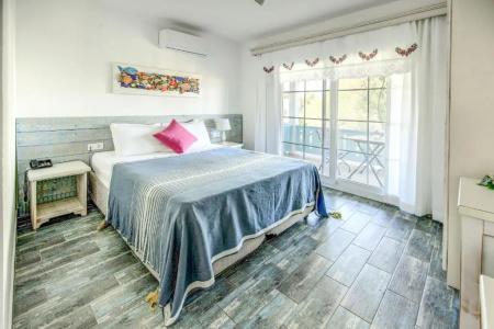 Kefi Beach & Suites - 116