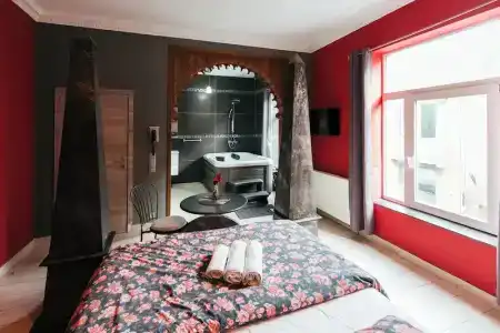 Riad - 33