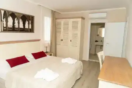 White Rock Castle Suite & SPA - 87