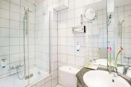 Nh Frankfurt Villa - 7