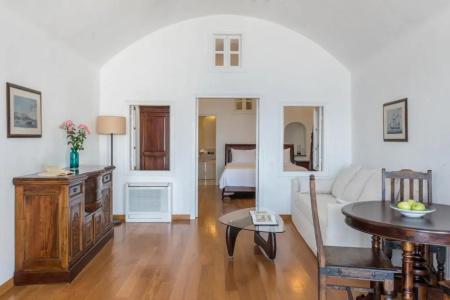 Chelidonia Luxury Suites - 36