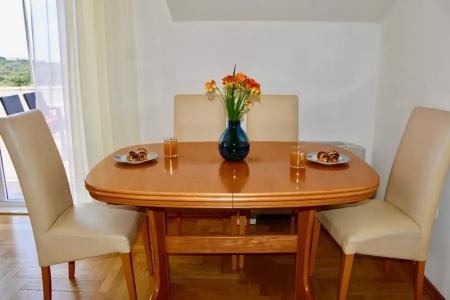 Pervanovo with Free Parking - 122