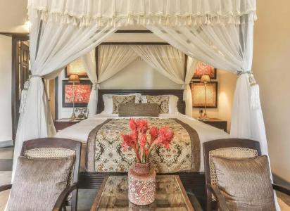 Mayurana by Edwards Collection - 52