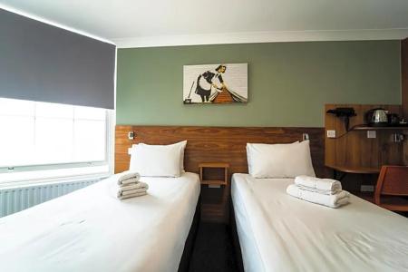 Chelsea Guest House - 41