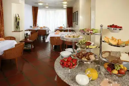 Regina -Garni Köln - 21