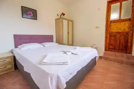 Gul Pension - 3