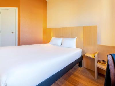 Ibis Madrid Calle Alcalá - 5