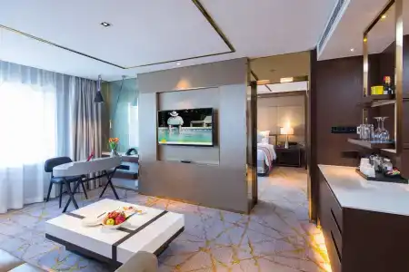 Golden Tulip Shanghai Rainbow - 39