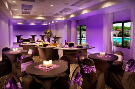 Radisson Phoenix Airport - 28