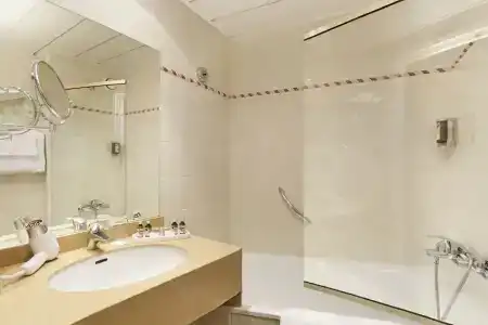 Relais Du Louvre - 56