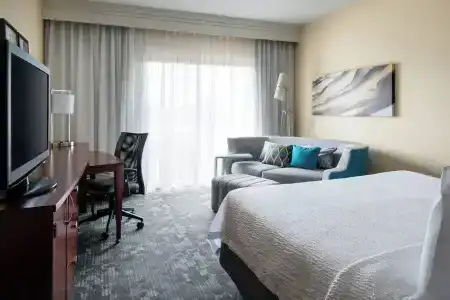 Courtyard by Marriott Denver Central Park - 43