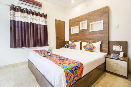 FabCrown Suites - 2