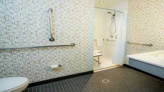 Holiday Inn, An Ihg - 8