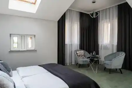 Sofia - 42