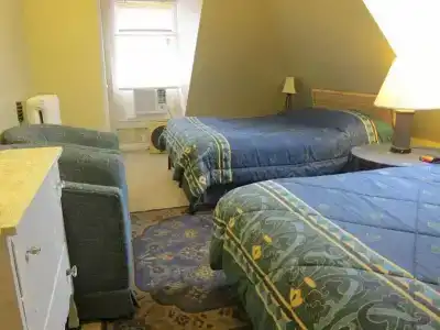 Bonnevue Manor - 2