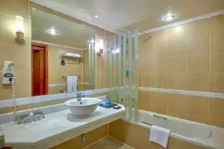 Parrotel Beach Resort - 9