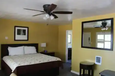 Carmel Wayfarer Inn - 30
