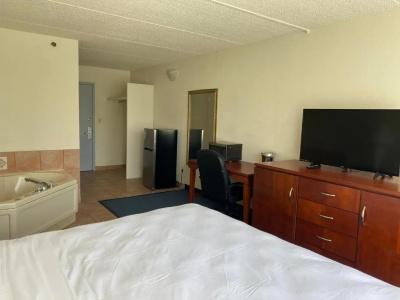 Miami Gardens Inn & Suites - 77