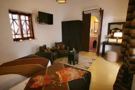 Riad Shaloma - 33