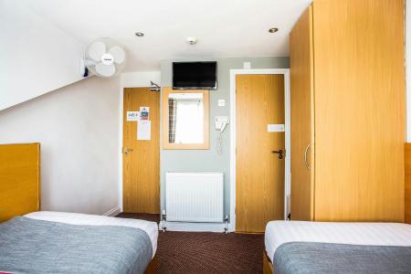 Oyo London Guest House - 44