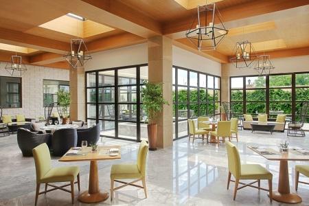 Hilton - 23