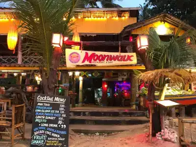 Moonwalk Lanta Resort - 16