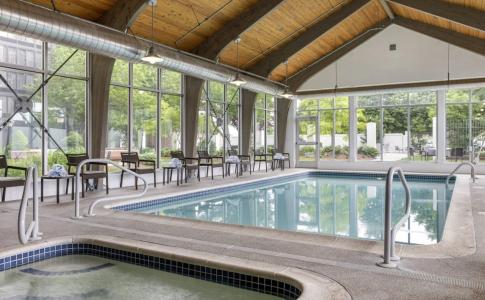 Courtyard by Marriott Boston Logan Airport - 12